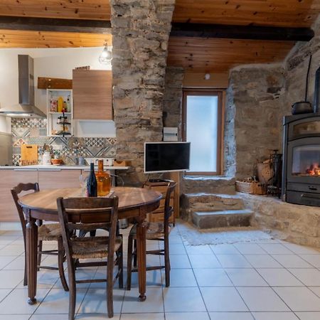 Petite Maison Pleine Nature La Bastide-Pradines Luaran gambar